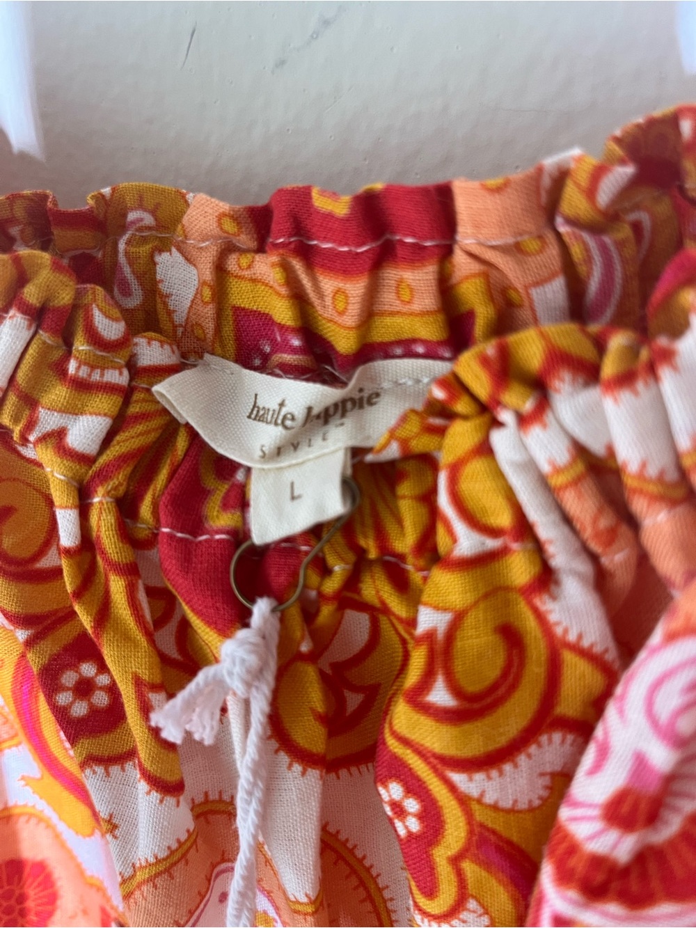 Women's NWT Boho Haute Hippie Pink, Orange & White Paisley Off-Shoulder Blouse - Picture 4 of 7
